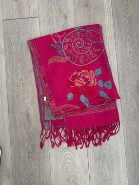Women's Floral Paisley Fringe Scarf - Pink
